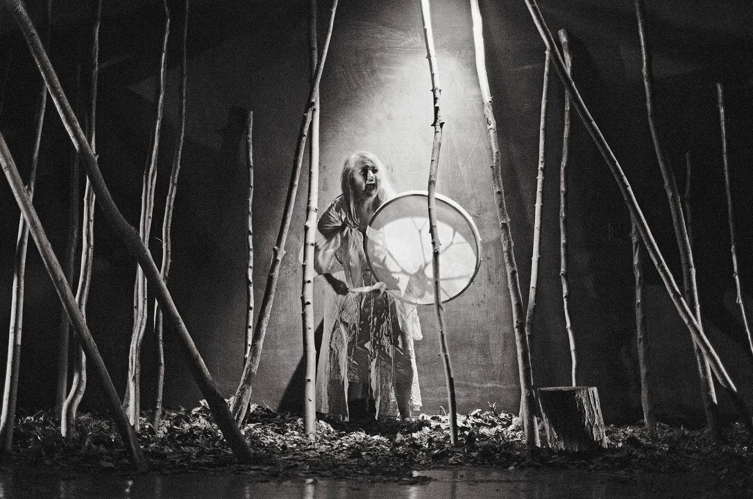 Teatr Przedmieście „Makbet – głosy z ciemności”
